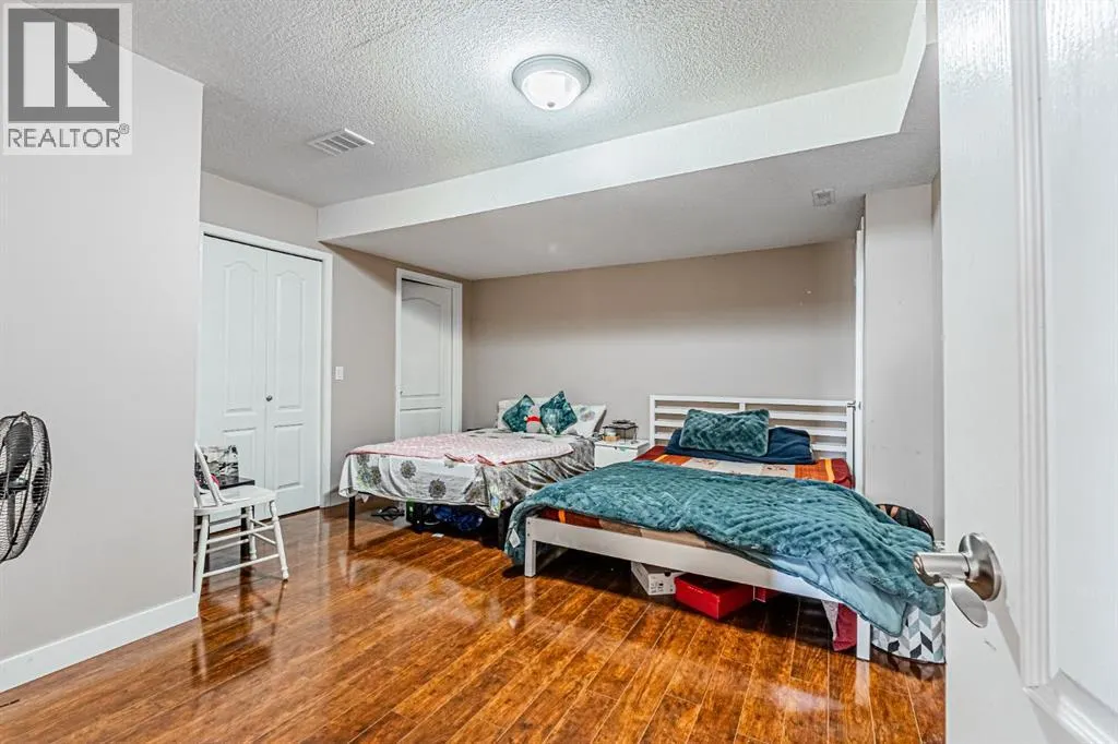 57 Saddlecrest Park NE