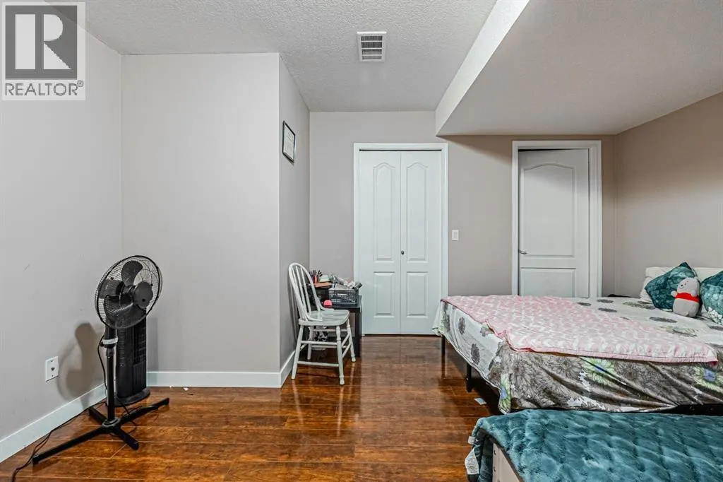 57 Saddlecrest Park NE