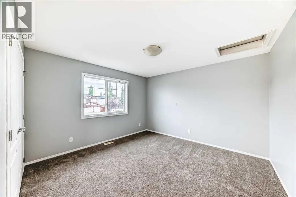 120 Springmere Grove