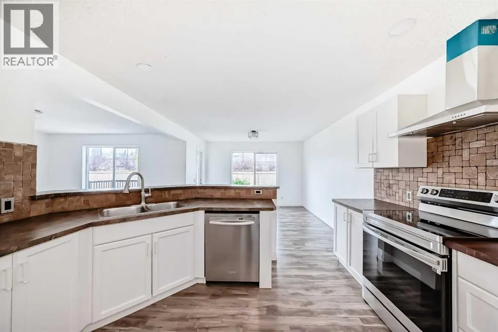 120 Springmere Grove
