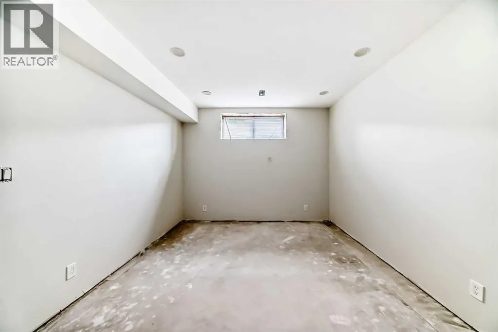 120 Springmere Grove