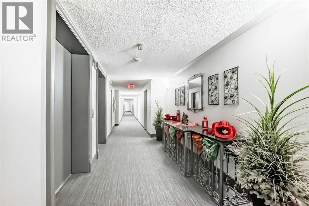 303, 40 Parkridge View SE