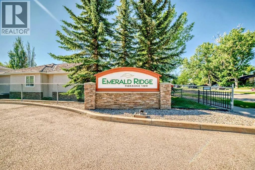 303, 40 Parkridge View SE