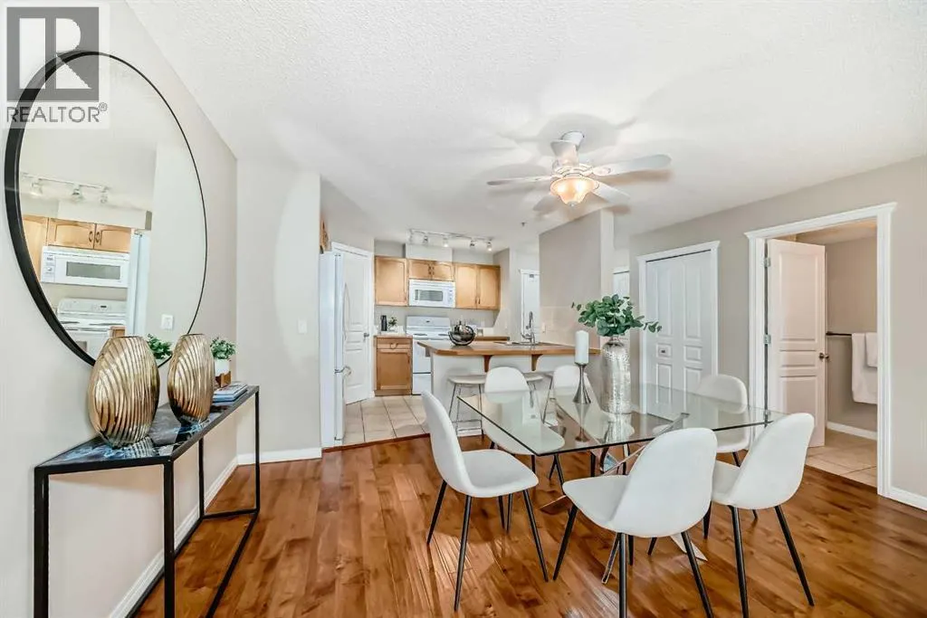 303, 40 Parkridge View SE