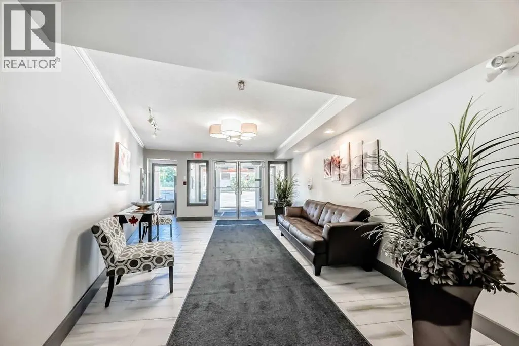 303, 40 Parkridge View SE