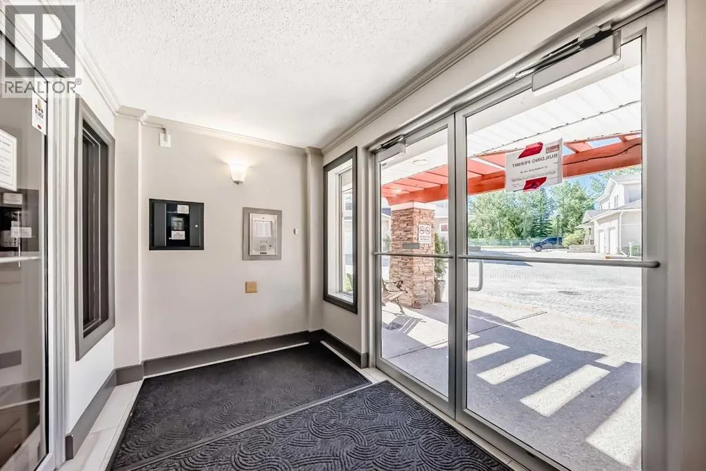 303, 40 Parkridge View SE