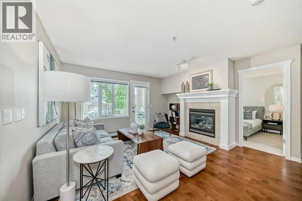 303, 40 Parkridge View SE