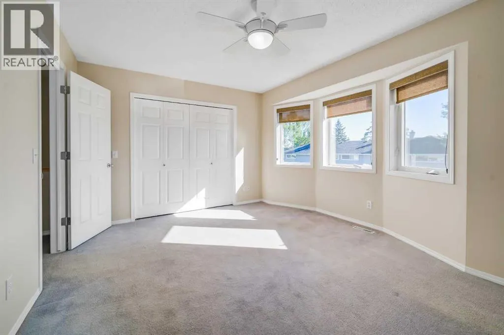 677 Regal Park NE