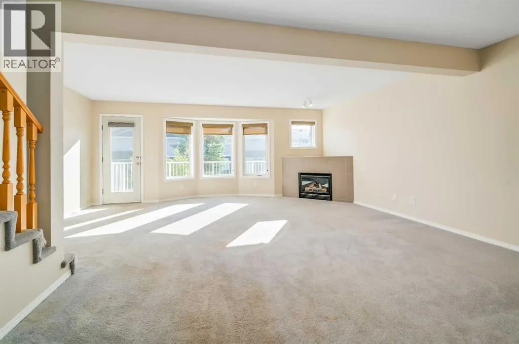 677 Regal Park NE