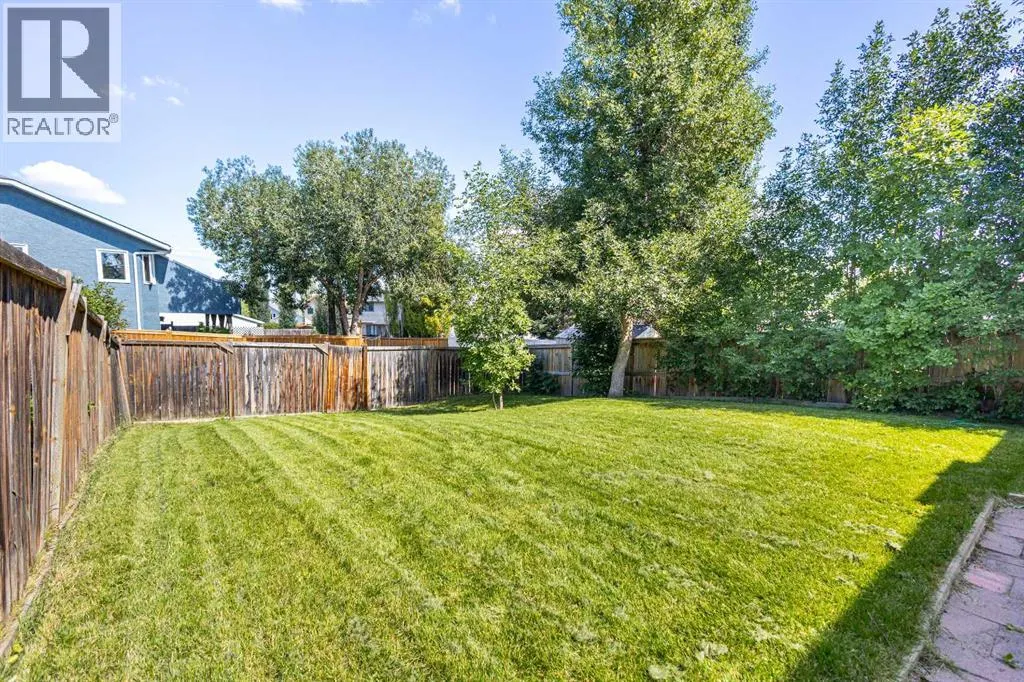 184 Shawinigan Drive SW