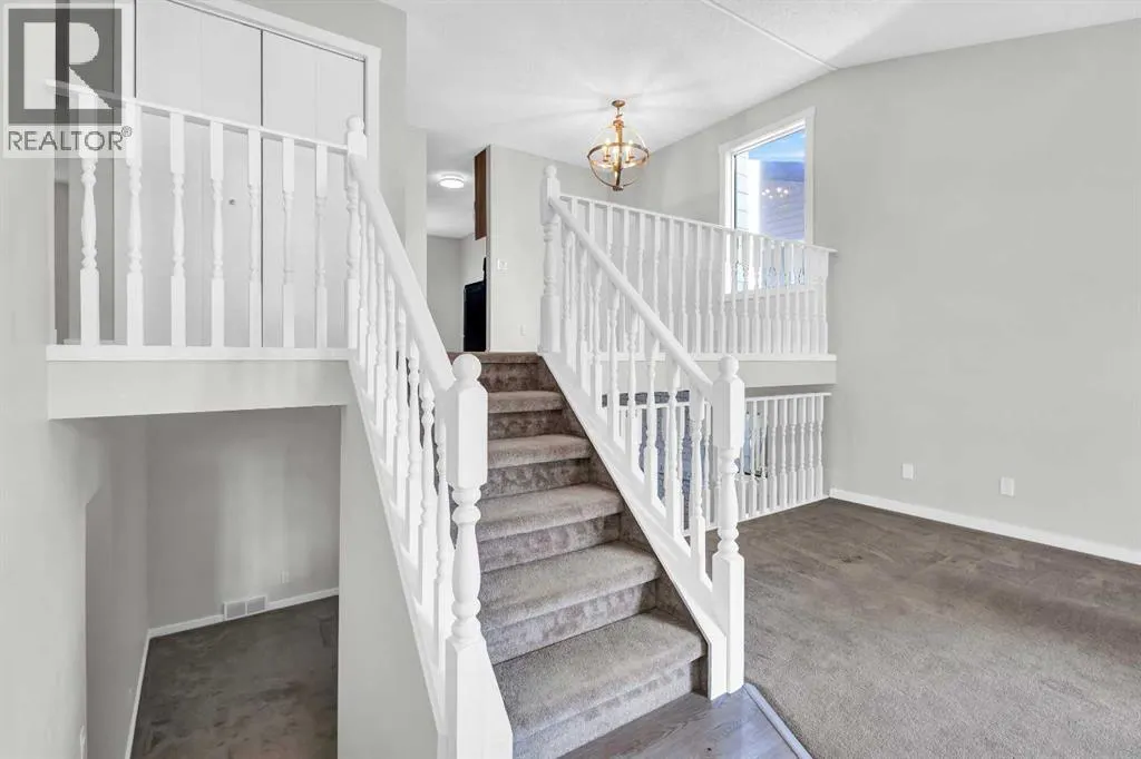 184 Shawinigan Drive SW