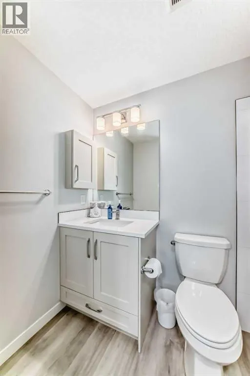 310, 150 Shawnee Square