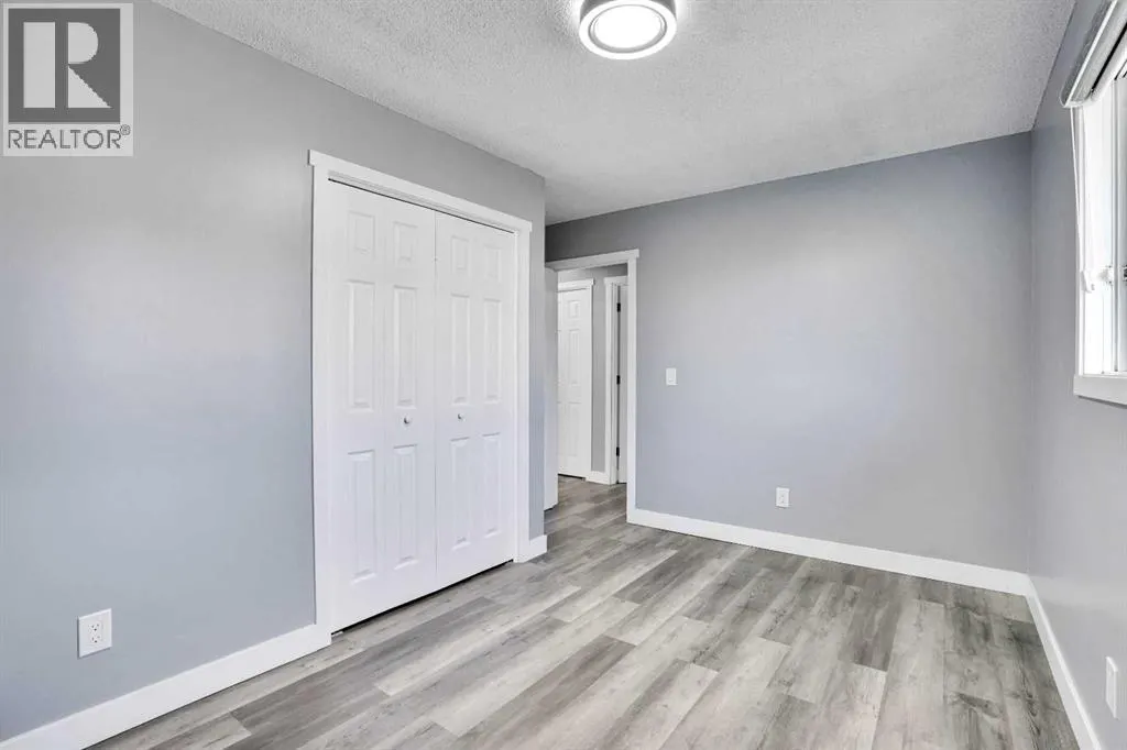 35 Castlefall Grove NE