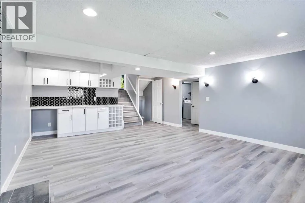 35 Castlefall Grove NE