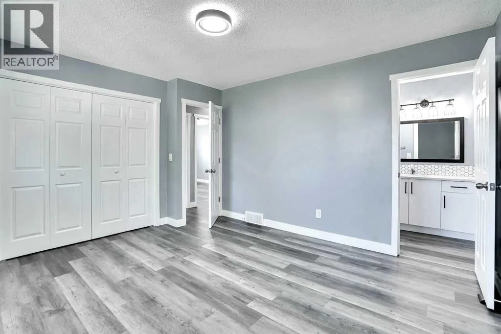 35 Castlefall Grove NE