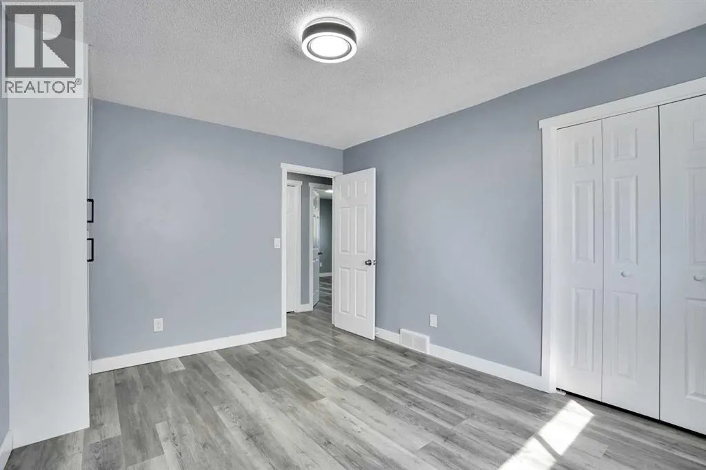 35 Castlefall Grove NE