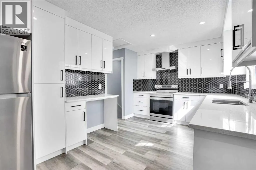 35 Castlefall Grove NE