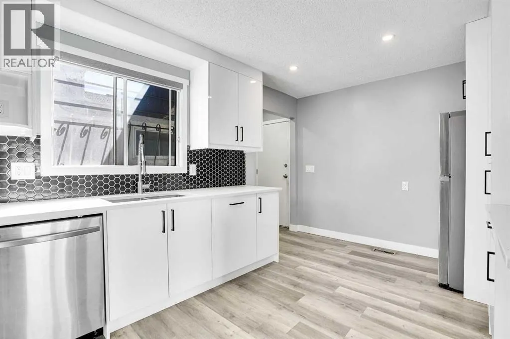35 Castlefall Grove NE