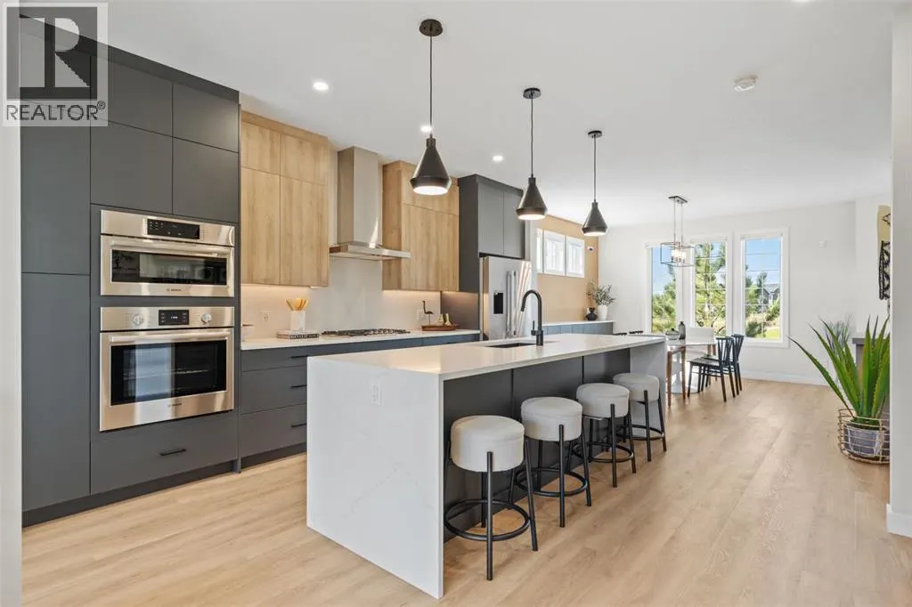 1002 Harmony Parade