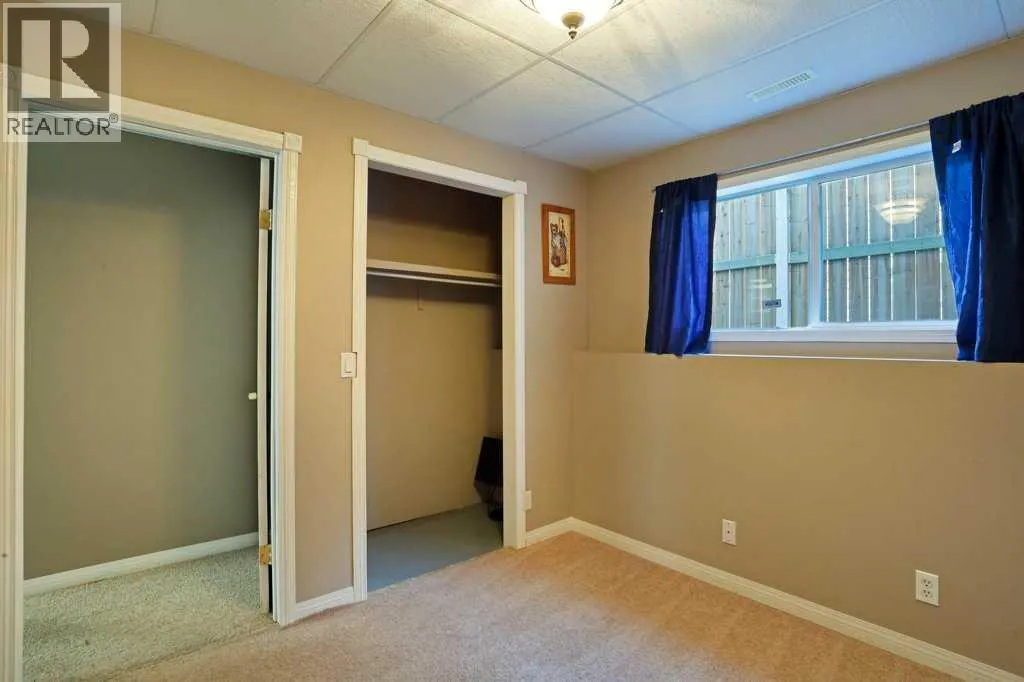 75 Upland Road W