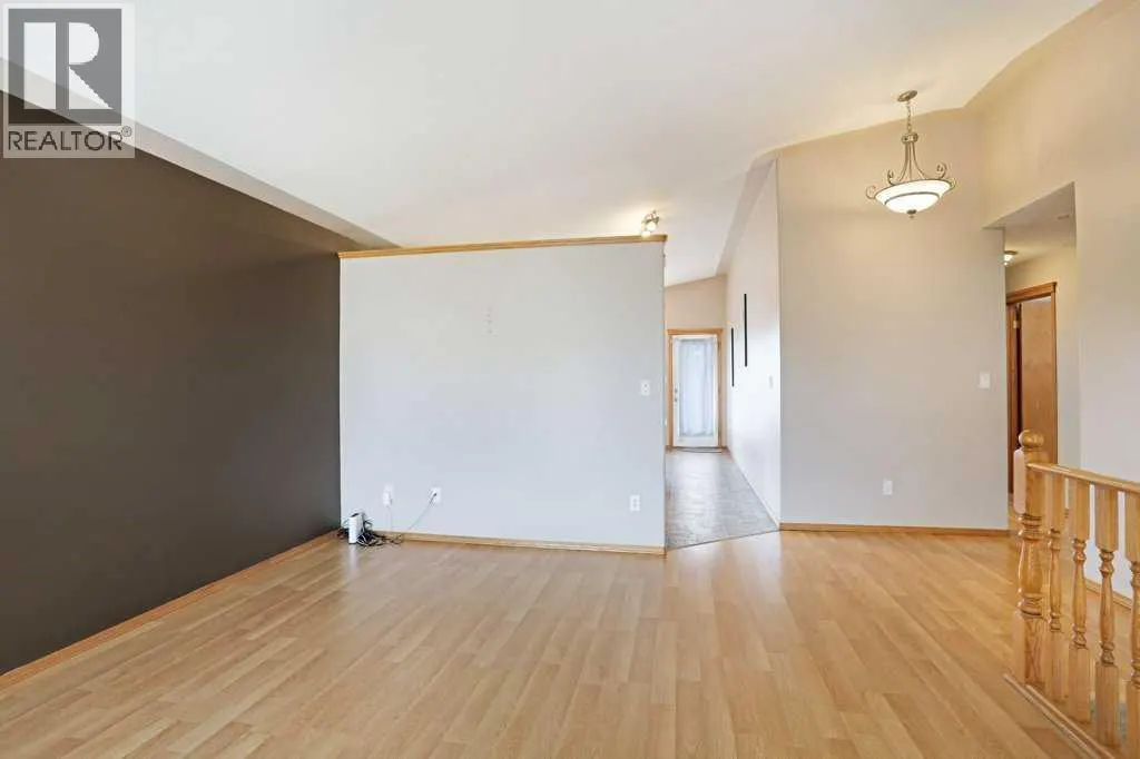 75 Upland Road W