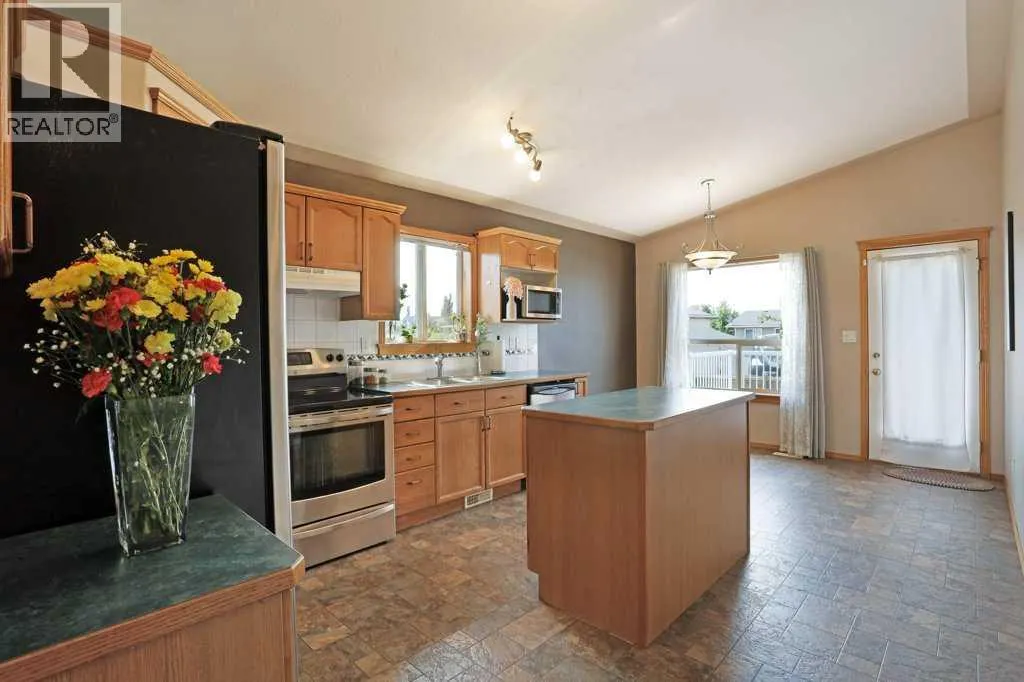 75 Upland Road W