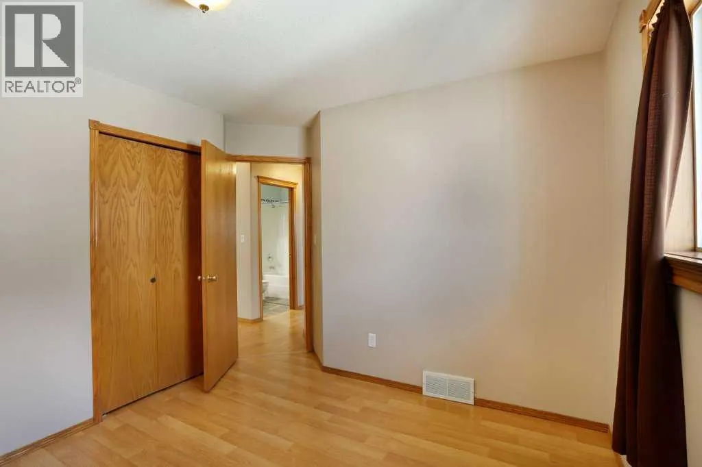 75 Upland Road W