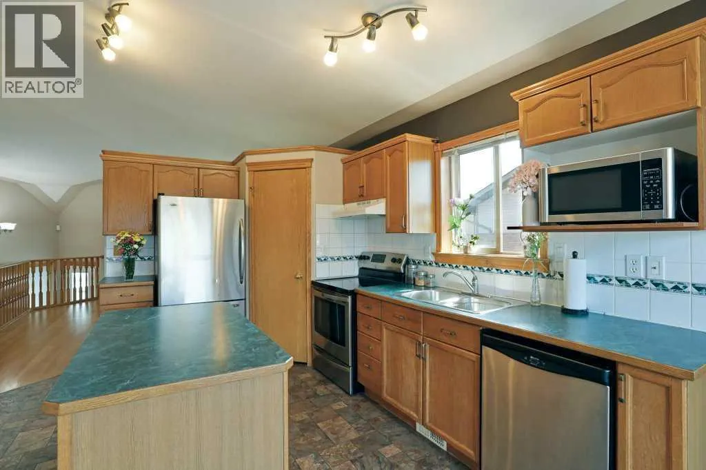 75 Upland Road W
