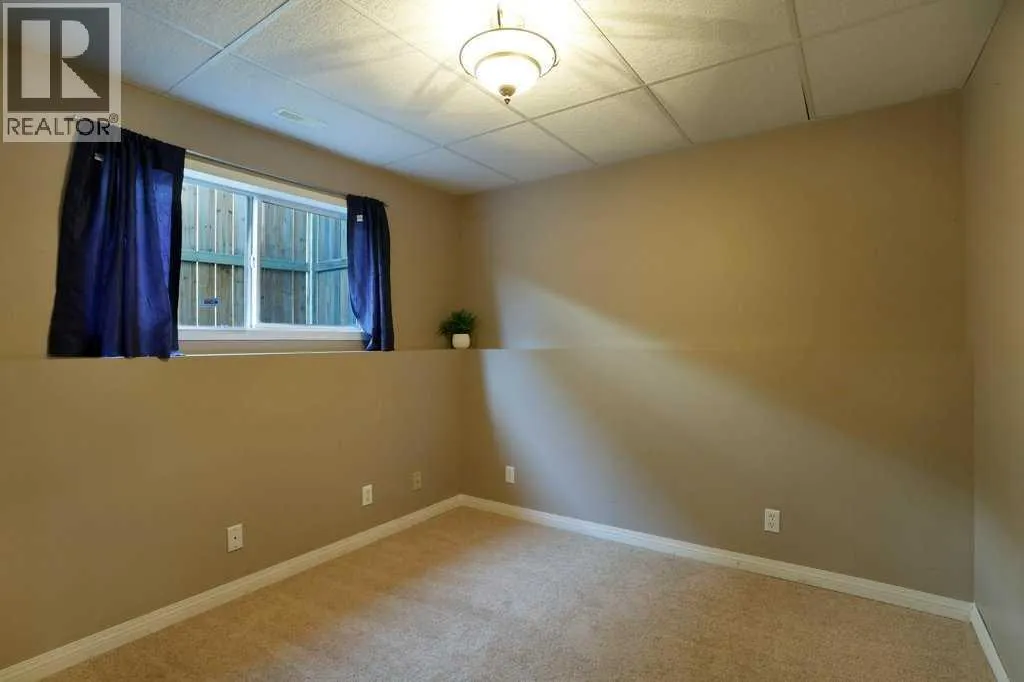75 Upland Road W