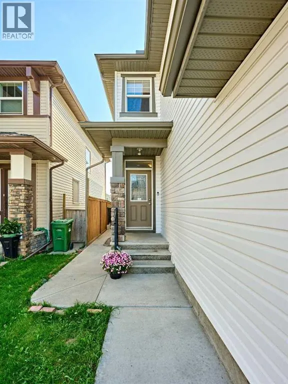 68 Skyview Springs Crescent NE