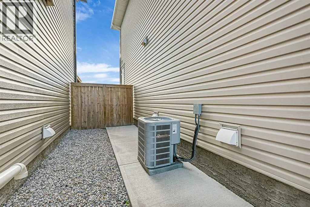 237 Panton Way NW