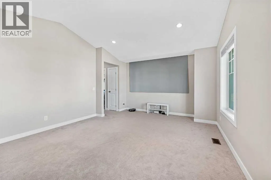 237 Panton Way NW