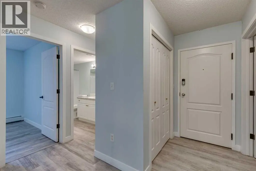 215, 30 Sierra Morena Mews SW