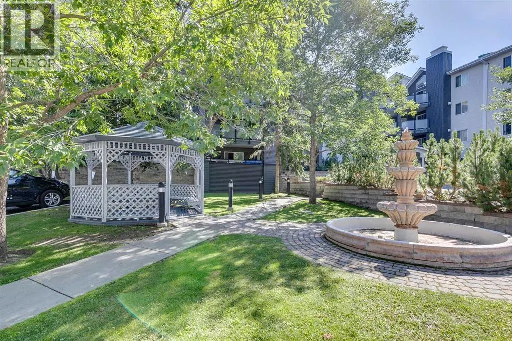 215, 30 Sierra Morena Mews SW