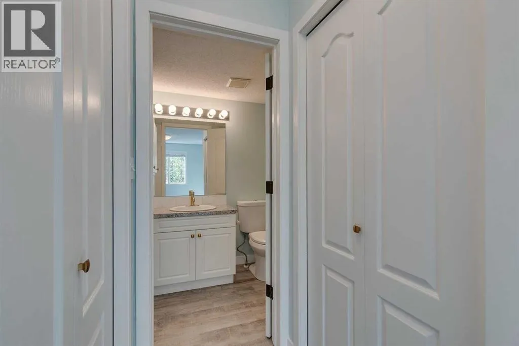 215, 30 Sierra Morena Mews SW