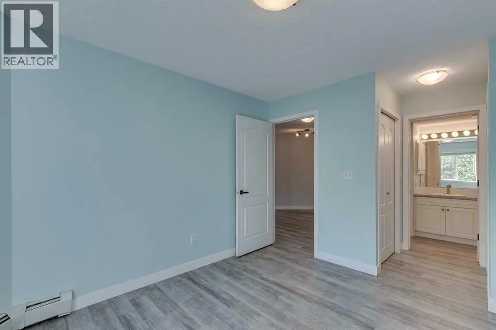 215, 30 Sierra Morena Mews SW