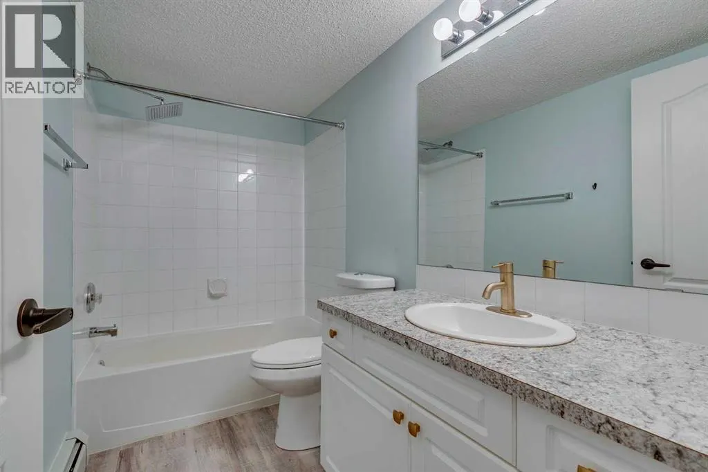 215, 30 Sierra Morena Mews SW