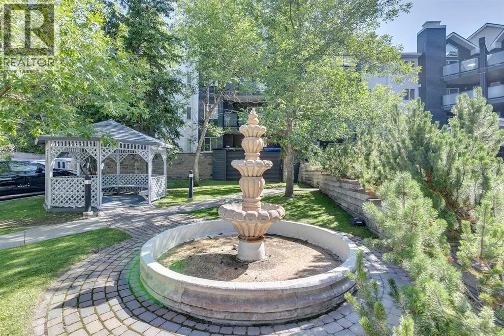 215, 30 Sierra Morena Mews SW