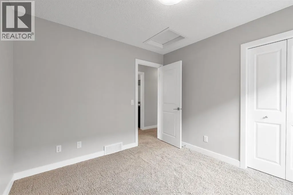 253 Panton Way NW