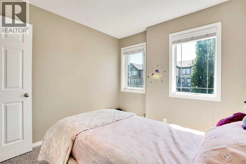 174 Windstone Avenue SW
