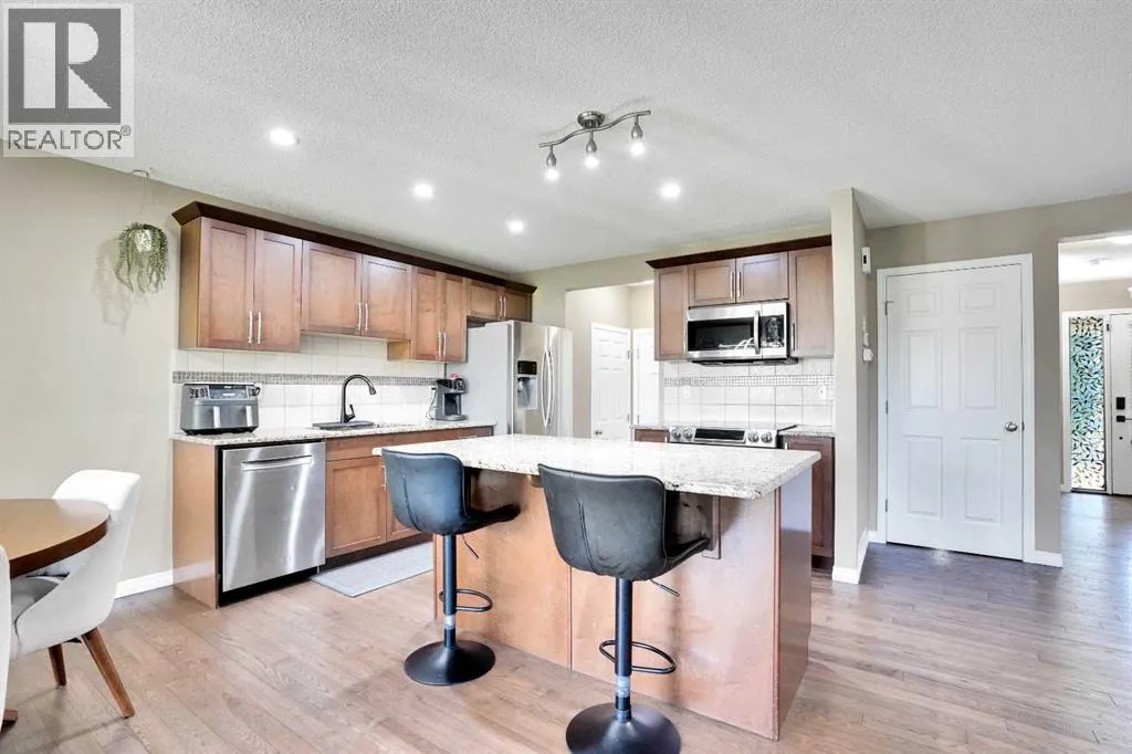 174 Windstone Avenue SW