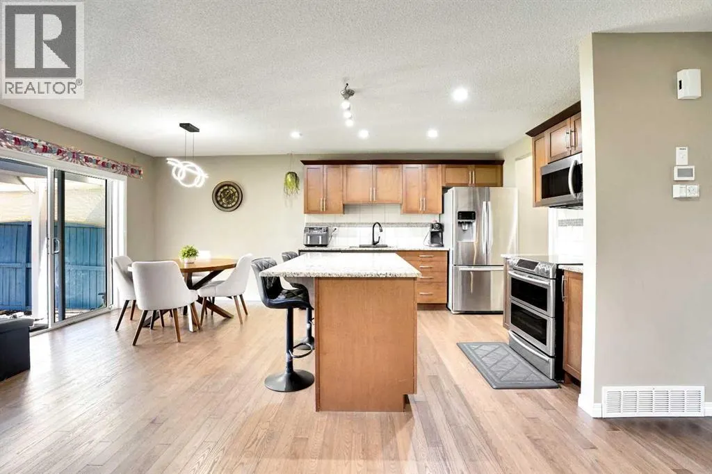 174 Windstone Avenue SW