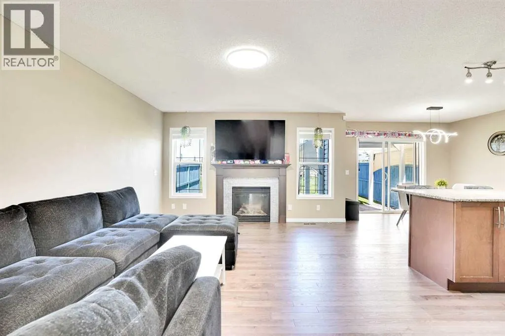 174 Windstone Avenue SW