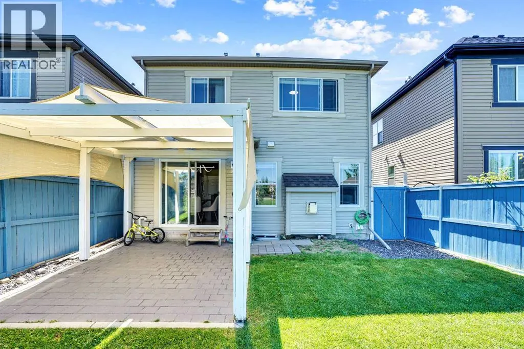 174 Windstone Avenue SW