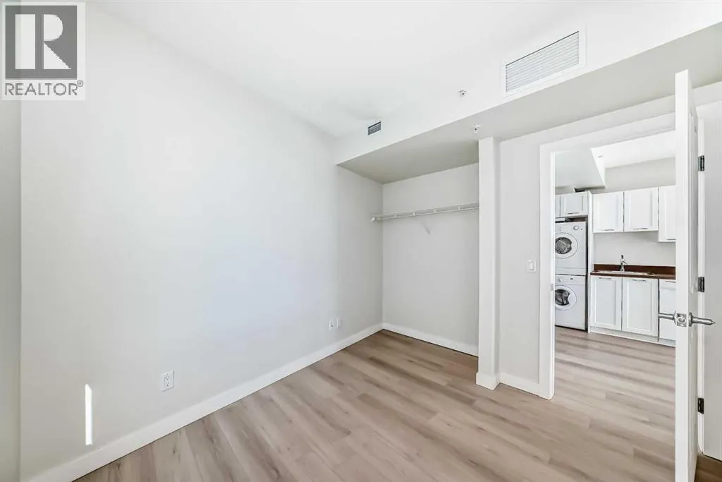 207, 3820 Brentwood Road NW