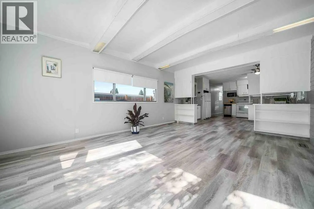 31, 2248 Southview Drive SE