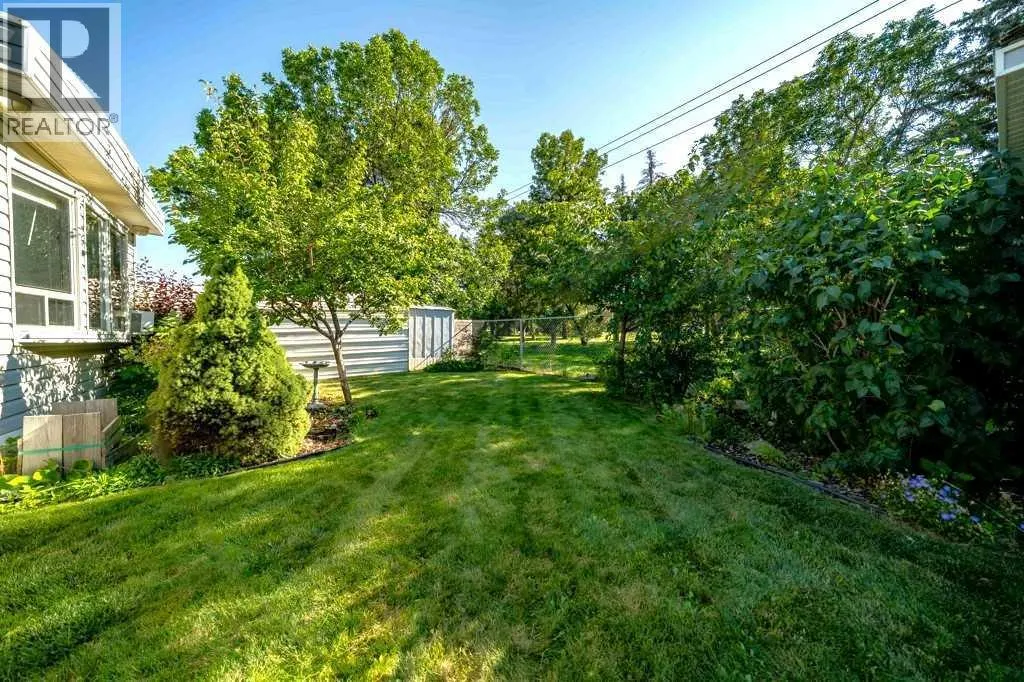 31, 2248 Southview Drive SE
