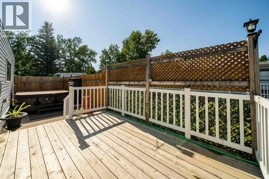 31, 2248 Southview Drive SE