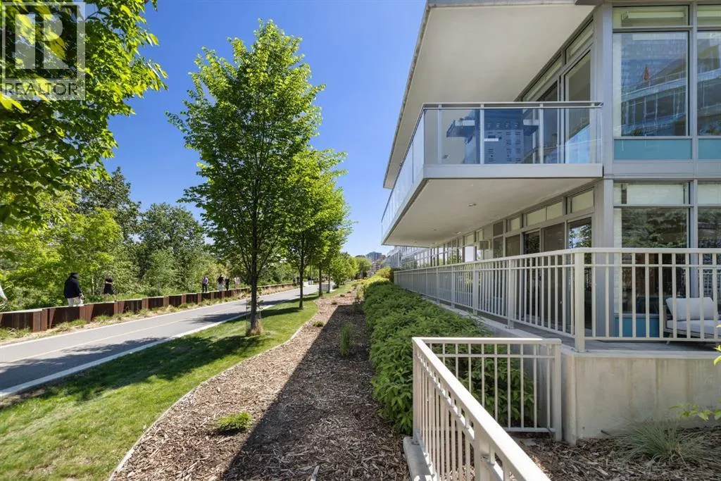 101, 88 Waterfront Mews SW