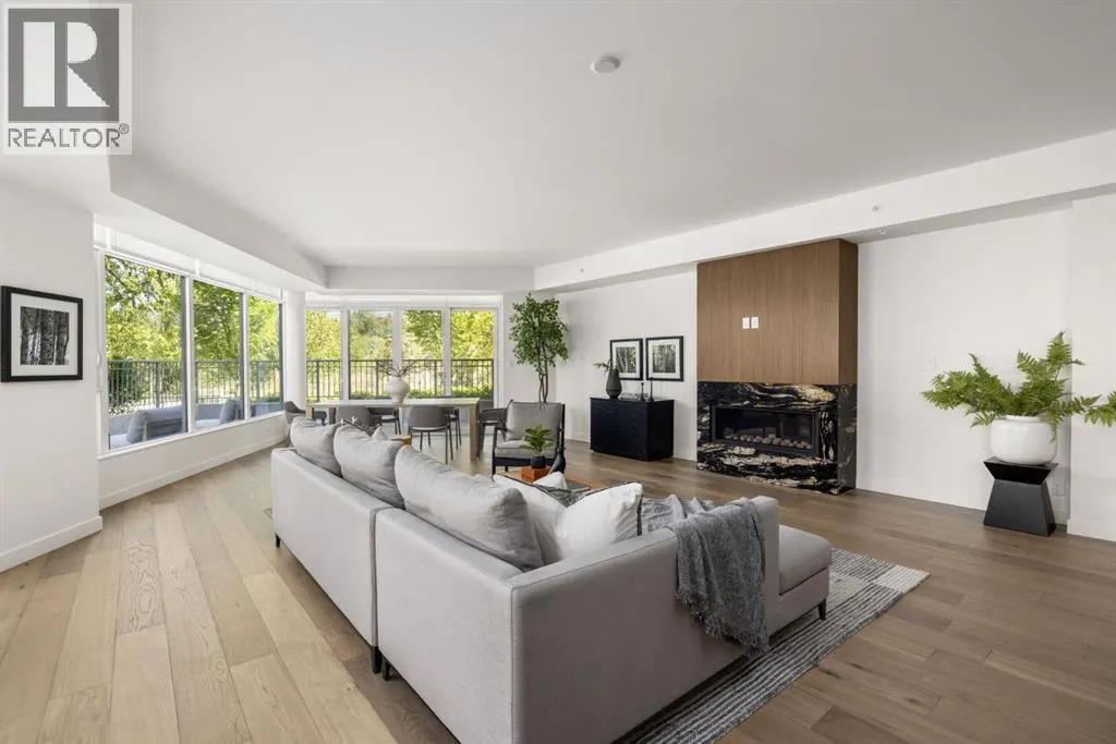 101, 88 Waterfront Mews SW